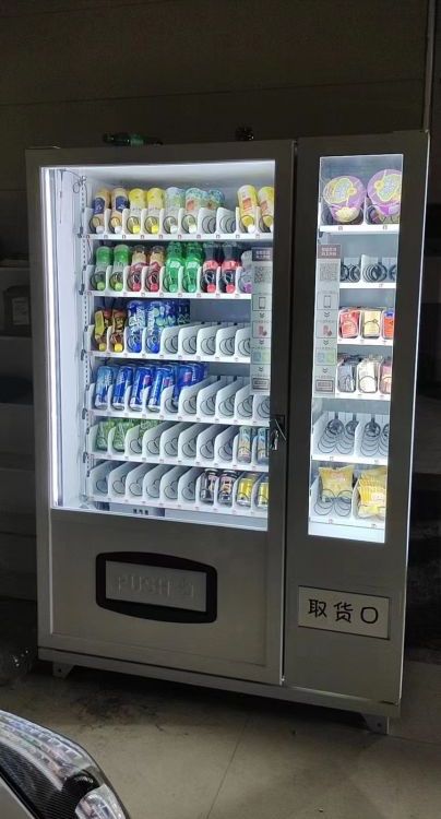 可美团外卖 网络上传 大屏自动售卖机 无人售货机